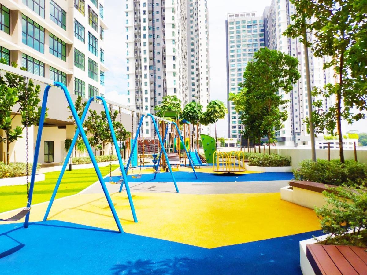 Netflix# Conezion Ioi Resort City By Salaam Suites Putrajaya Exterior foto