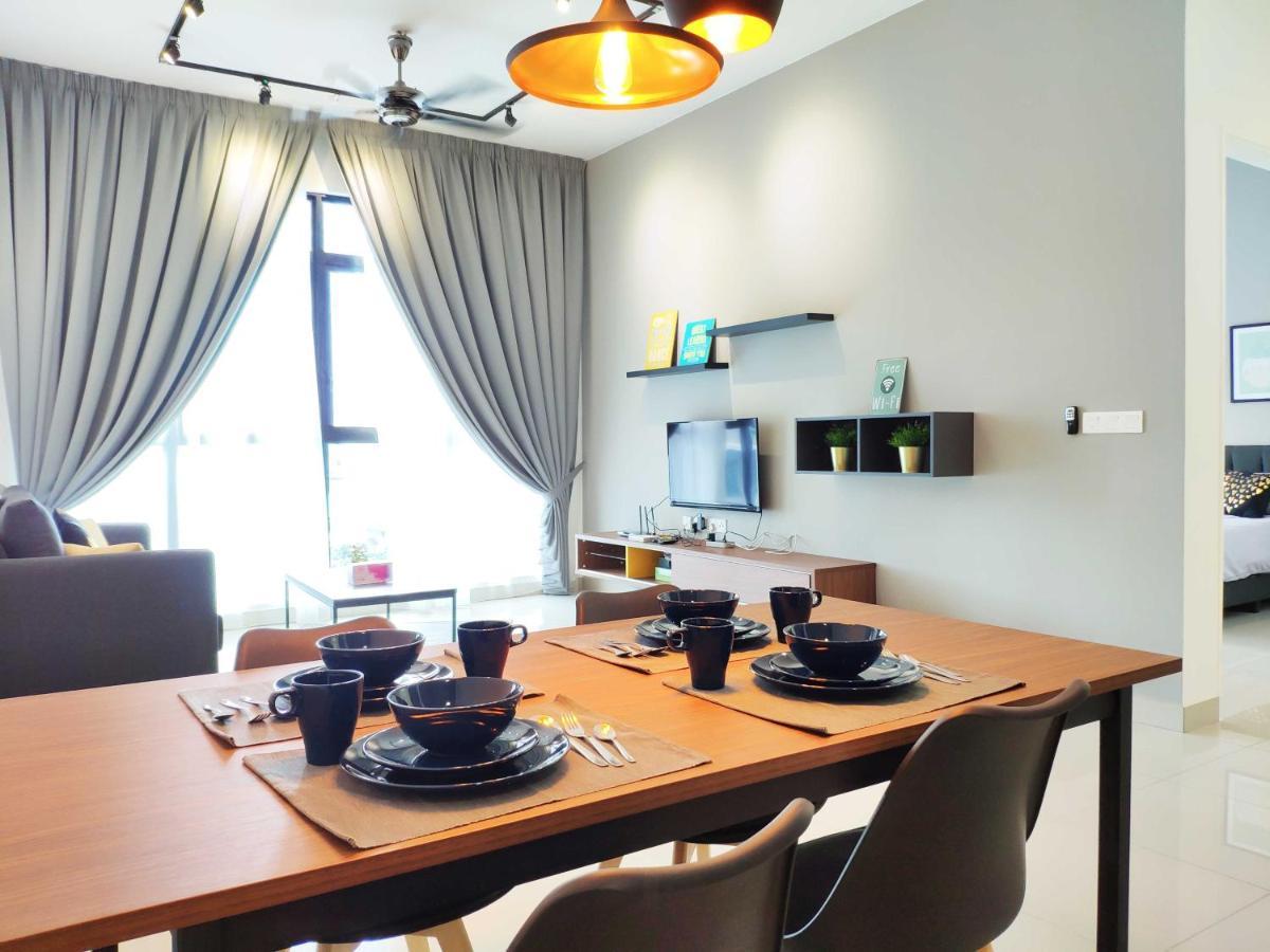 Netflix# Conezion Ioi Resort City By Salaam Suites Putrajaya Exterior foto