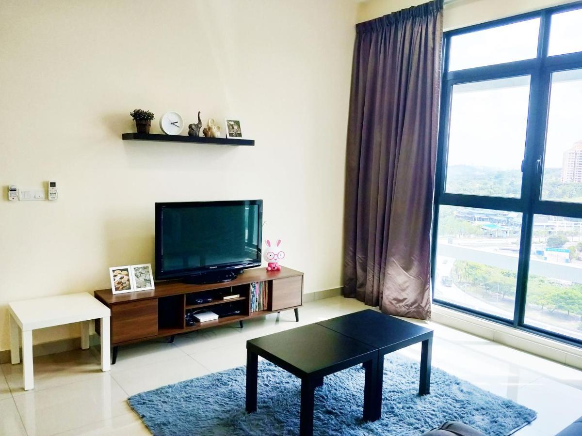 Netflix# Conezion Ioi Resort City By Salaam Suites Putrajaya Exterior foto